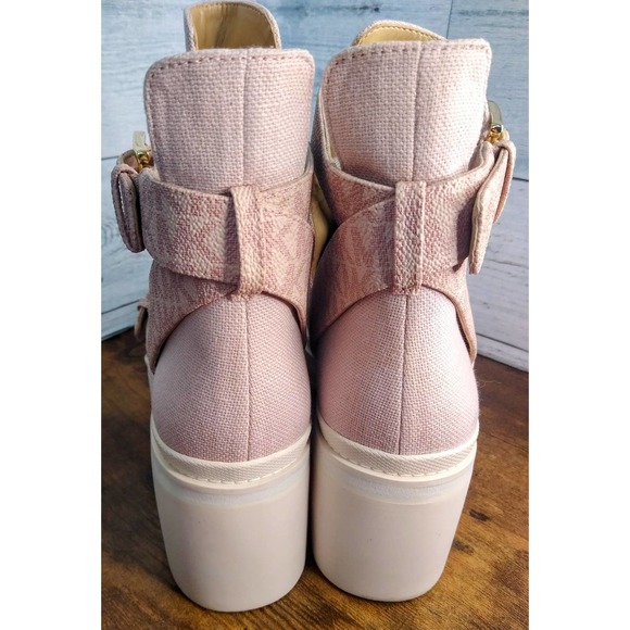 Michael Kors Corey Leather Cutout Ankle boots Size 8 Rare Blush Pink Color! - Picture 4 of 6